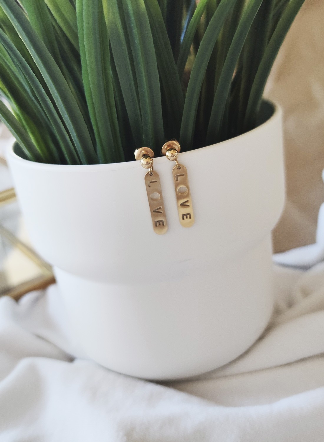Pendientes acero love dorados 4 Pendientes acero love dorados - Imagen 4