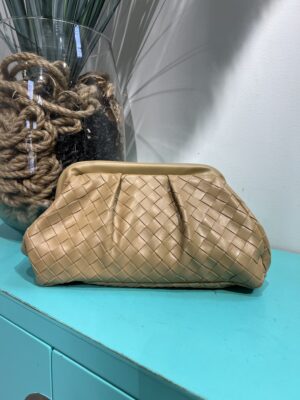 BOLSO DE MANO TRENZADO - Beige