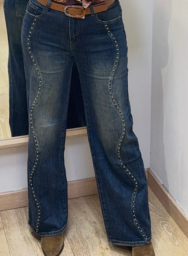 PANTALÓN JEANS TACHUELAS - Imagen 2