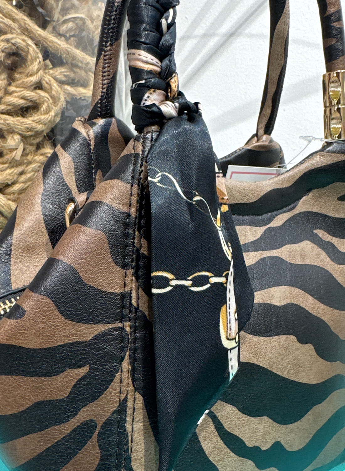 BOLSO CEBRA DE MANO 5 BOLSO CEBRA DE MANO - Imagen 5