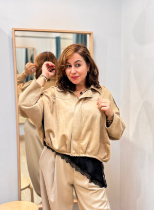 Novedades 29 CHAQUETA ANTELINA OVERSIZE CAMEL