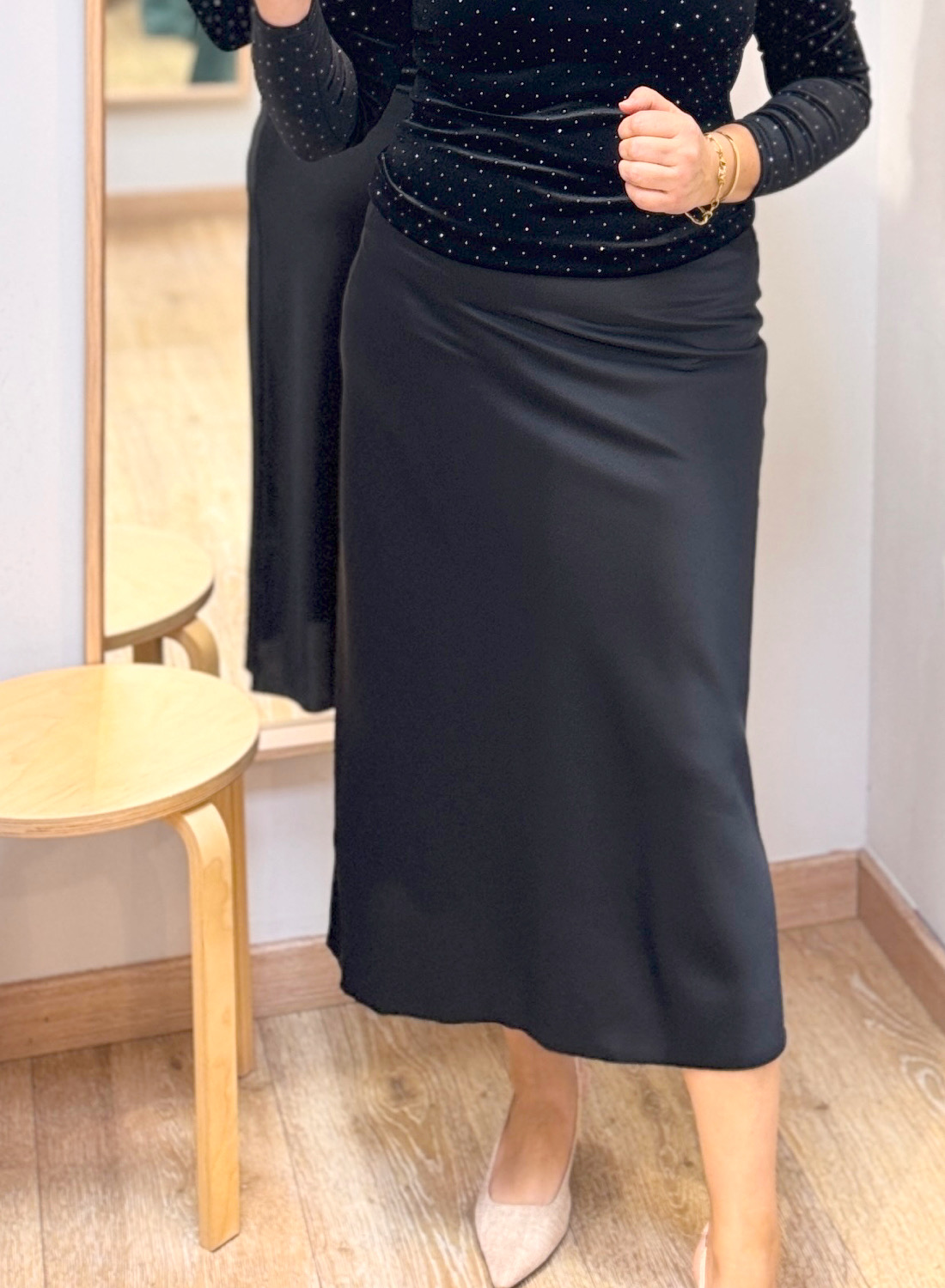 FALDA SATINADA 3 FALDA SATINADA - Imagen 3