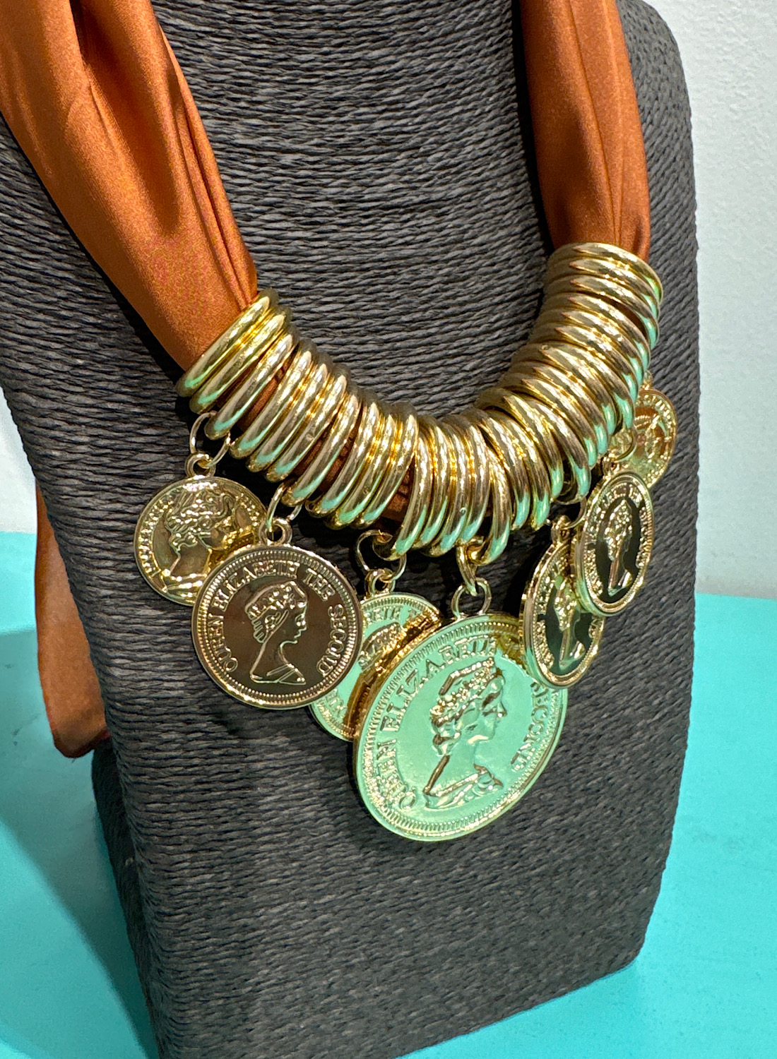 COLLAR MONEDAS DORADAS 4 COLLAR MONEDAS DORADAS - Imagen 4