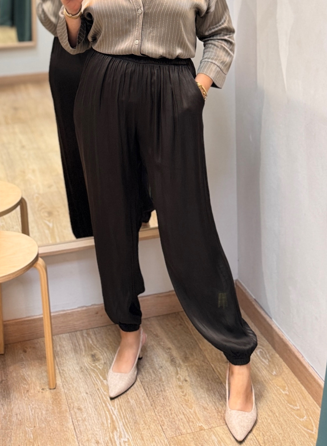 PANTALÓN BARREL SATINADO 9 PANTALÓN BARREL SATINADO - Imagen 9