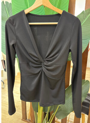 CAMISETA NUDO - Negro