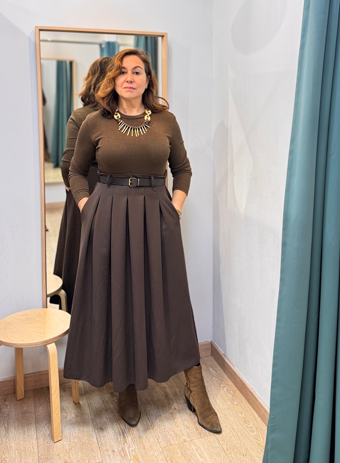 VESTIDO CINTURÓN MARRÓN 4 VESTIDO CINTURÓN MARRÓN - Imagen 4