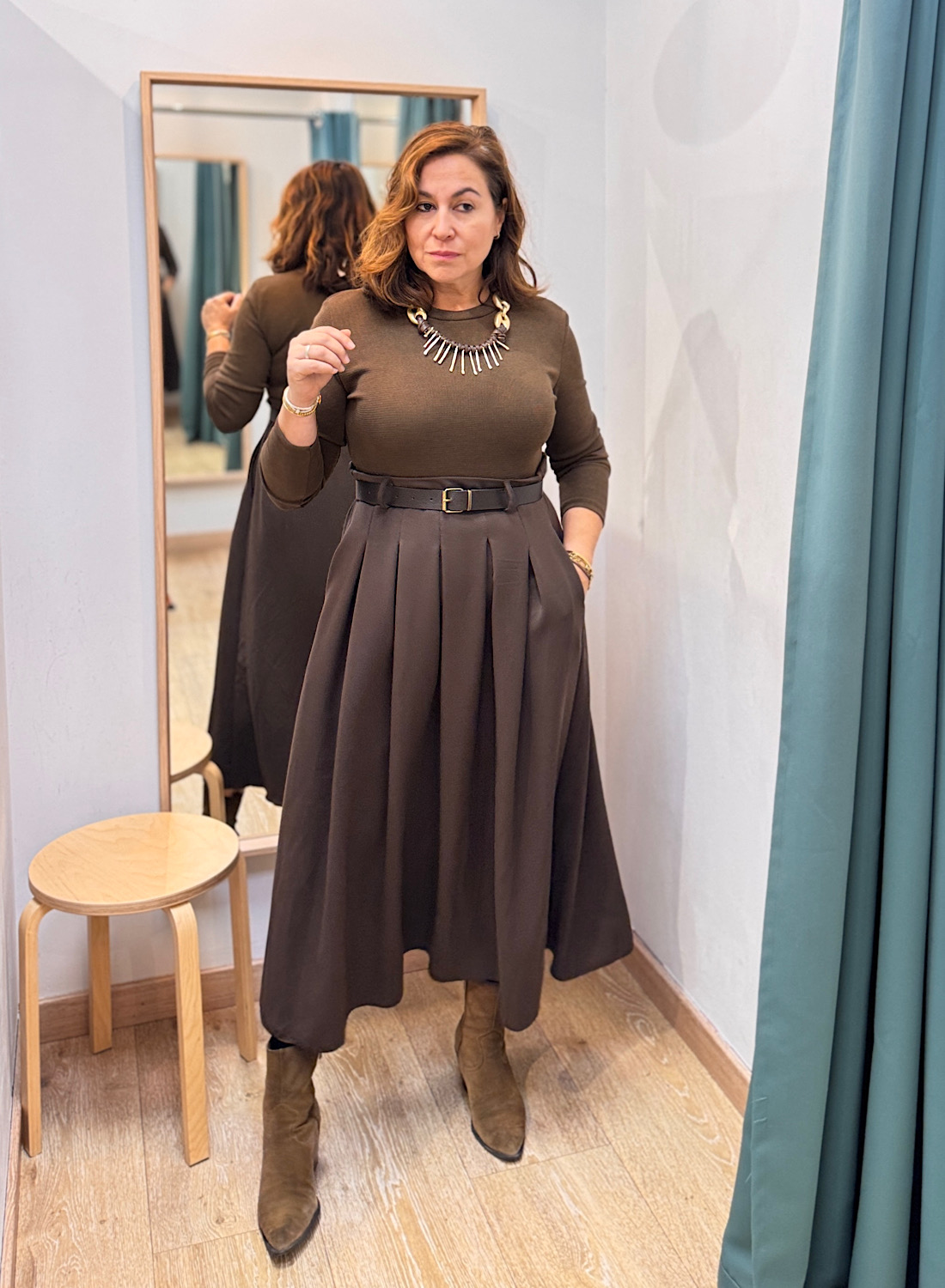 VESTIDO CINTURÓN MARRÓN 3 VESTIDO CINTURÓN MARRÓN - Imagen 3