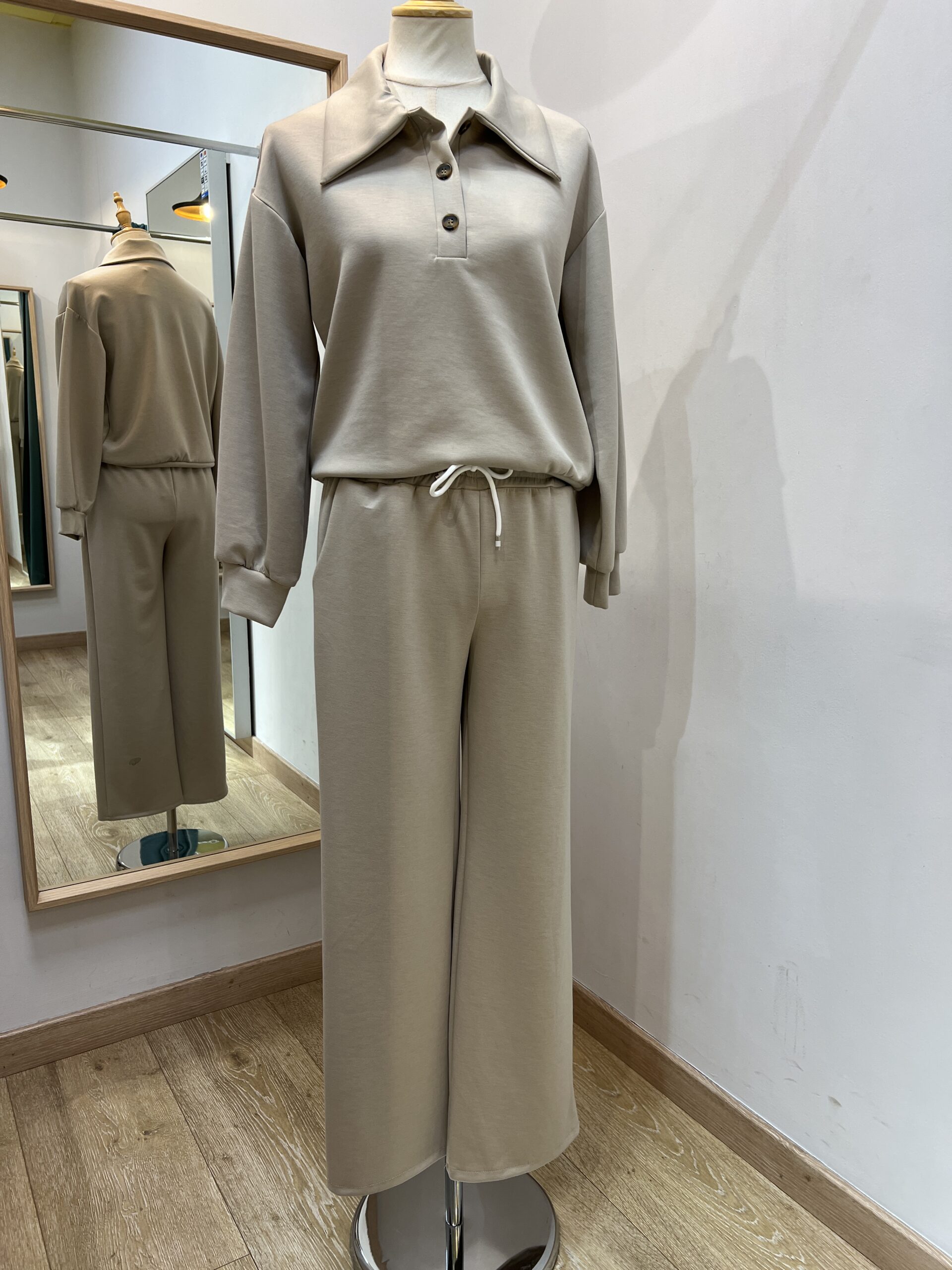 CONJUNTO SPORT LISO 3 CONJUNTO SPORT LISO - Imagen 3