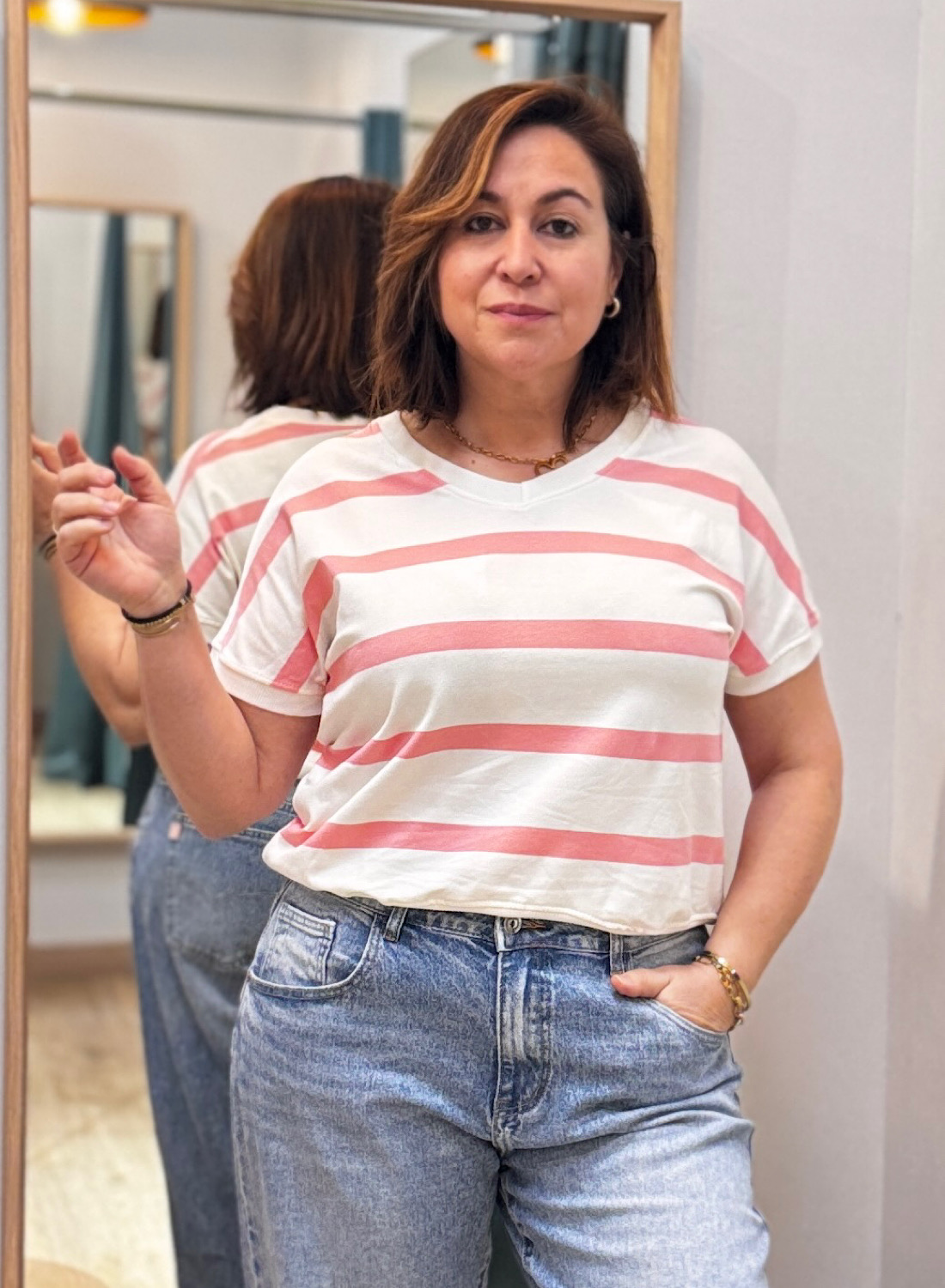 CAMISETA AVERY 1 CAMISETA AVERY