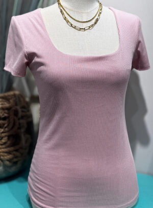 CAMISETA BÁSICA CLAUDIA - Rosa