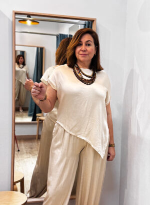 CAMISA SATINADA ASIMÉTRICA - Beige