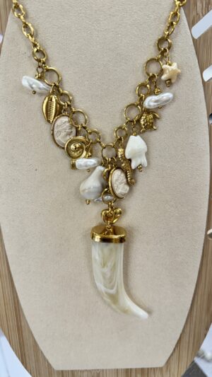 COLLAR CUERNO MARFIL